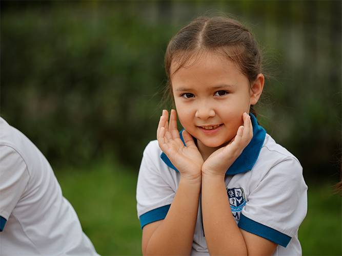 Em Trần Selena - Học sinh Lớp 2E