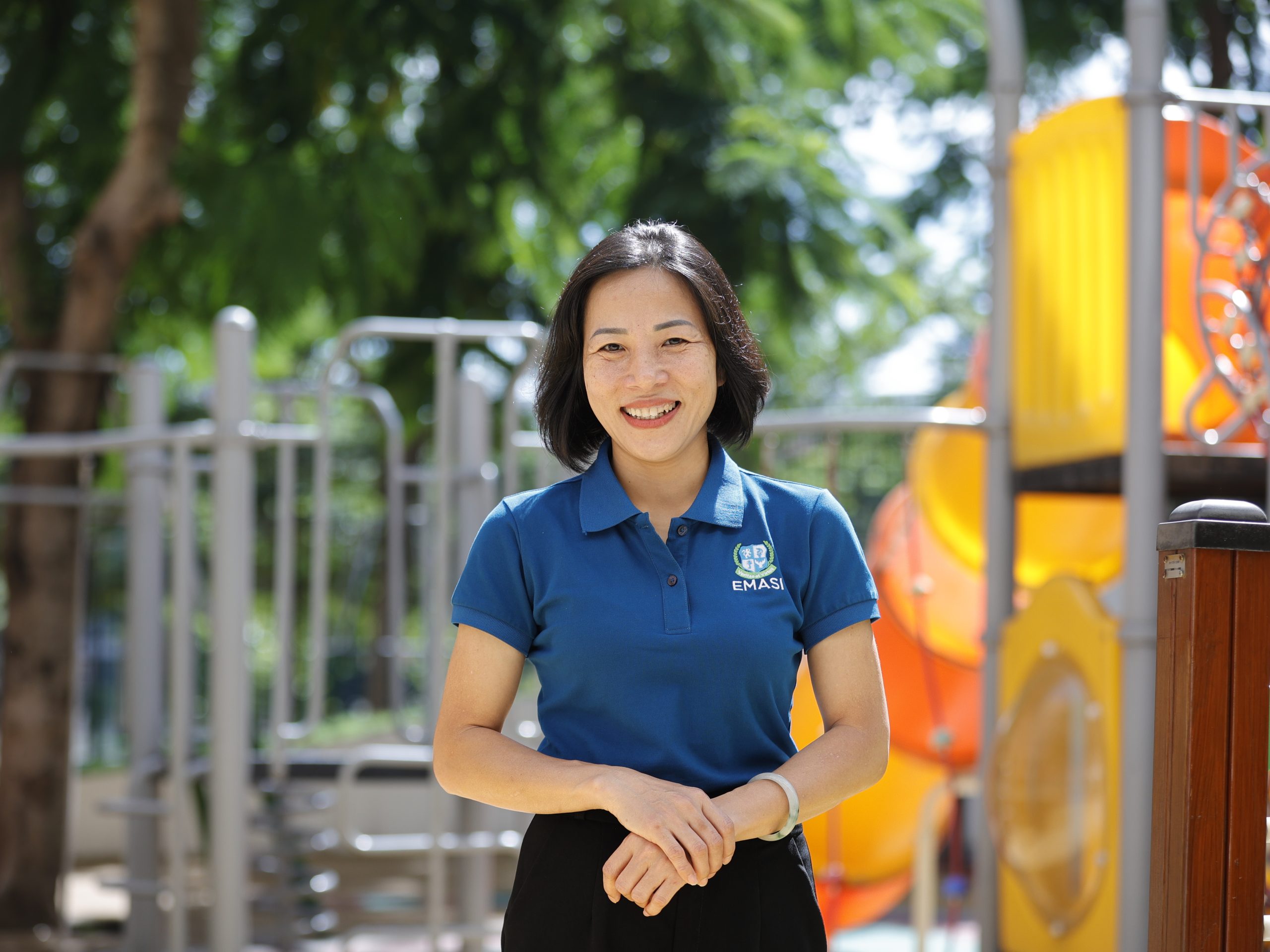 Ms. Hồng Lan - Student Assistant