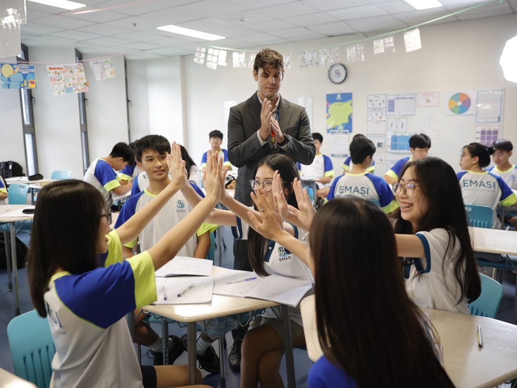 Chương trình Trung học Cơ sở THCS tại Trường Song ngữ Quốc tế EMASI